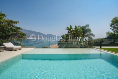 Maison &agrave; vendre &agrave; ROQUEBRUNE-CAP-MARTIN  - 8 pi&egrave;ces - 380 m&sup2; 