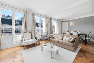 Appartement &agrave; louer &agrave; PARIS 16EME Champ de Mars - 3 pi&egrave;ces - 80 m&sup2; 