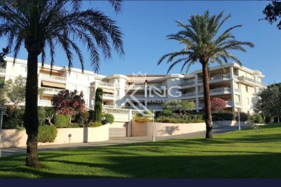 Appartement &agrave; vendre &agrave; ST-RAPHAËL  - 2 pi&egrave;ces - 62 m&sup2; 