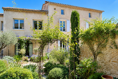 Maison &agrave; vendre &agrave; CASTILLON-DU-GARD Serre-Paradis - 8 pi&egrave;ces - 215 m&sup2; 