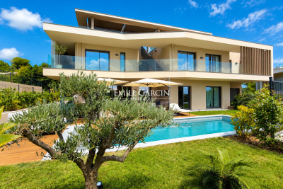 Villa à Mougins &agrave; louer à partir de 14 000 € / semaine, Photo 1