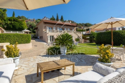 Maison &agrave; vendre &agrave; THÉOULE-SUR-MER  - 6 pi&egrave;ces - 234 m&sup2; 