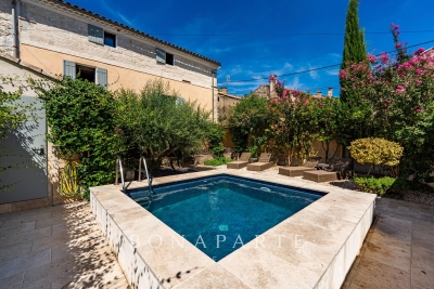 Appartement &agrave; vendre &agrave; ST-RÉMY-DE-PROVENCE Grans - 6 pi&egrave;ces - 200 m&sup2; 