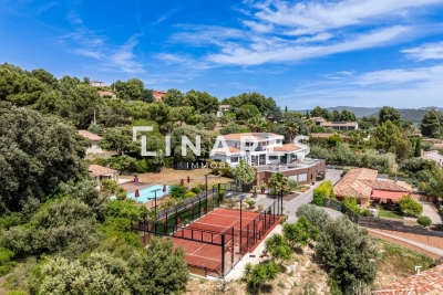 Maison &agrave; vendre &agrave; LA CADIÈRE-D'AZUR  - 8 pi&egrave;ces - 800 m&sup2; 