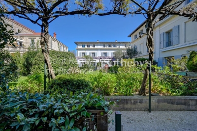 Maison &agrave; vendre &agrave; ST-RÉMY-DE-PROVENCE Grans - 4 pi&egrave;ces - 100 m&sup2; 