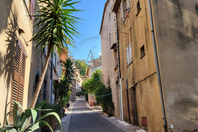 Maison &agrave; louer &agrave; COGOLIN  - 4 pi&egrave;ces - 96 m&sup2; 