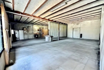 Commerce &agrave; vendre &agrave; ST-CANNAT Les Matagots - 1 pi&egrave;ces - 301 m&sup2; 