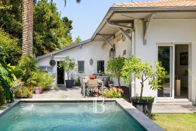 Maison &agrave; vendre &agrave; ANGLET  - 6 pi&egrave;ces - 203 m&sup2; 