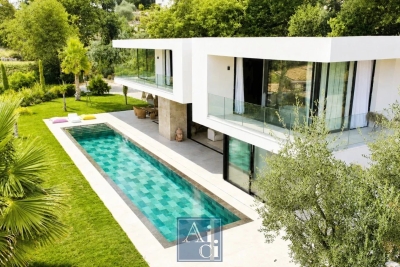 Maison &agrave; vendre &agrave; OPIO  - 6 pi&egrave;ces - 322 m&sup2; 