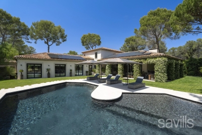 House to rent in MOUGINS  - 8 rooms - 375 m&sup2; 