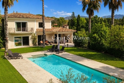Maison &agrave; vendre &agrave; ST-RAPHAËL Sud-Ouest - 9 pi&egrave;ces - 350 m&sup2; 