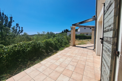 Maison &agrave; louer &agrave; NEBIAN  - 5 pi&egrave;ces - 96 m&sup2; 