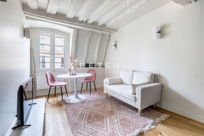 Appartement &agrave; vendre &agrave; PARIS 7EME Mail 1 - 2 pi&egrave;ces - 27 m&sup2; 