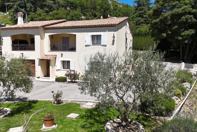 House for sale in COURSEGOULES Aubarede-Campelieres - 4 rooms - 182 m&sup2; 