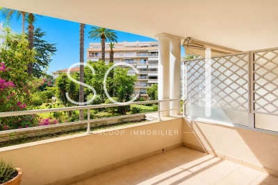 Apartment for sale in ANTIBES Place de Gaulle - 3 rooms - 78 m&sup2; 