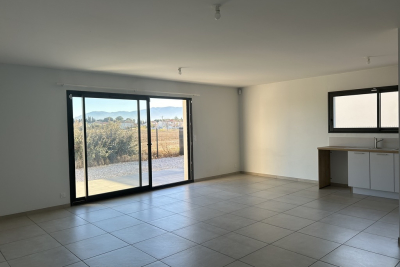 Maison &agrave; louer &agrave; CORNEILLA DEL VERCOL  - 4 pi&egrave;ces - 90 m&sup2; 