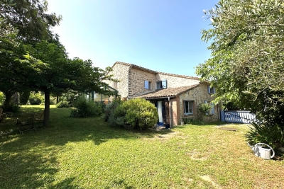 Maison &agrave; vendre &agrave; ST-CHRISTOL-LES-ALES  - 12 pi&egrave;ces - 230 m&sup2; 