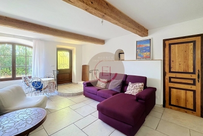 Apartment for sale in LES ADRETS-DE-L'ESTÉREL Rayol-Canadel-sur-Mer - 4 rooms - 90 m&sup2; 