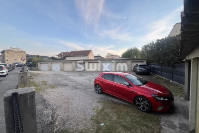 Parking/Garage &agrave; vendre &agrave; VALRÉAS  - 10 pi&egrave;ces - 200 m&sup2; 
