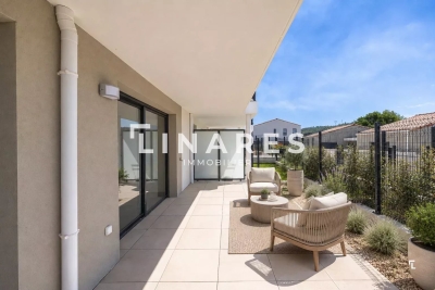 Appartement &agrave; vendre &agrave; LES PENNES-MIRABEAU  - 5 pi&egrave;ces - 85 m&sup2; 