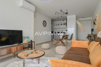 Appartement &agrave; vendre &agrave; ST-CYR-SUR-MER Est - 2 pi&egrave;ces - 56 m&sup2; 