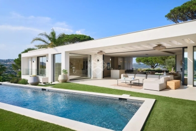 Maison &agrave; vendre &agrave; STE-MAXIME  - 8 pi&egrave;ces - 425 m&sup2; 