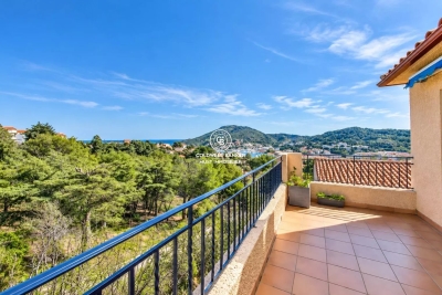 Maison &agrave; vendre &agrave; PORT VENDRES  - 6 pi&egrave;ces - 248 m&sup2; 