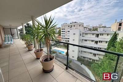 Appartement &agrave; vendre &agrave; JUAN-LES-PINS  - 3 pi&egrave;ces - 73 m&sup2; 