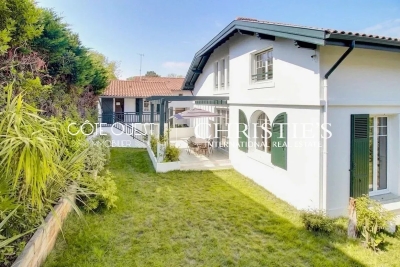 Maison &agrave; vendre &agrave; BIARRITZ Halles-Hurlague - 8 pi&egrave;ces - 247 m&sup2; 