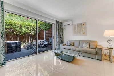Appartement &agrave; vendre &agrave; ST-TROPEZ  - 1 pi&egrave;ces - 30 m&sup2; 
