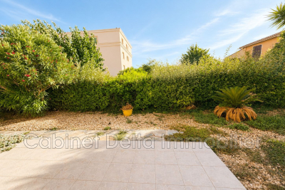 Appartement &agrave; vendre &agrave; SANARY-SUR-MER Saint-Lambert - 2 pi&egrave;ces - 65 m&sup2; 