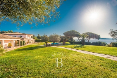 Maison &agrave; vendre &agrave; GRIMAUD  - 12 pi&egrave;ces - 595 m&sup2; 