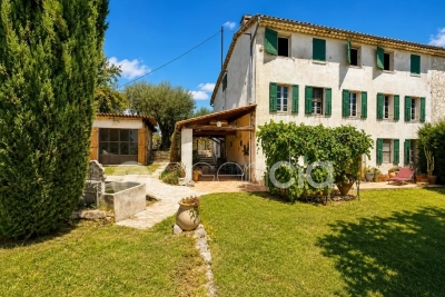 Maison &agrave; vendre &agrave; GRASSE Les Bastides - 10 pi&egrave;ces - 232 m&sup2; 