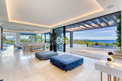 Villa à Saint-Tropez &agrave; louer à partir de 165 000 € / semaine, Photo 2