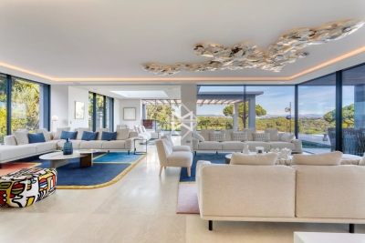 Villa à Saint-Tropez &agrave; louer à partir de 165 000 € / semaine, Photo 3