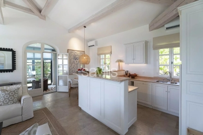 Villa à La Croix-Valmer &agrave; louer à partir de 14 000 € / semaine, Photo 9