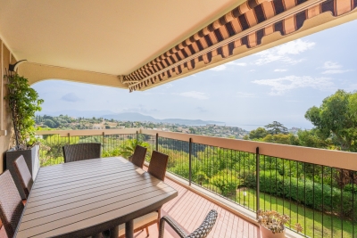 Apartment for sale in NICE Saint-Antoine Ginestiere - 3 rooms - 70 m&sup2; 