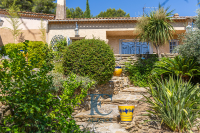 Maison &agrave; vendre &agrave; LE BEAUSSET Est - 5 pi&egrave;ces - 198 m&sup2; 