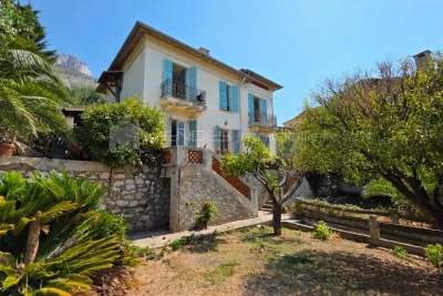 House for sale in CAP-D'AIL Bottero - 8 rooms - 150 m&sup2; 