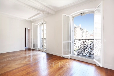 Appartement &agrave; louer &agrave; PARIS 17EME Les Archives - 4 pi&egrave;ces - 87 m&sup2; 