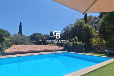 Maison &agrave; vendre &agrave; GRIMAUD Centre Ouest - 5 pi&egrave;ces - 220 m&sup2; 