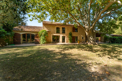 Maison &agrave; vendre &agrave; SARRIANS Ouest Sud - 7 pi&egrave;ces - 201 m&sup2; 
