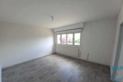 Appartement &agrave; vendre &agrave; ST PRIEST EN JAREZ  - 3 pi&egrave;ces - 65 m&sup2; 