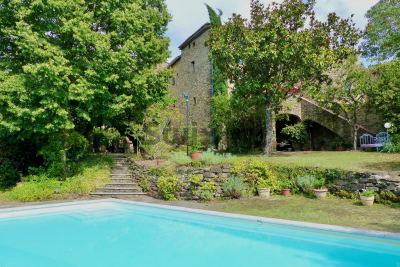 Maison &agrave; vendre &agrave; LAVAL-PRADEL Saint-Gervais - 15 pi&egrave;ces - 380 m&sup2; 