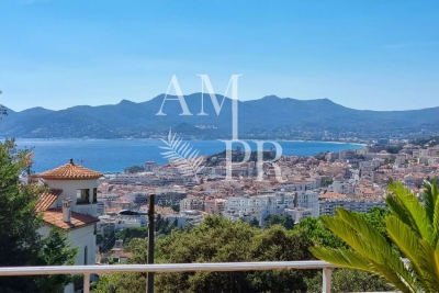 Maison &agrave; vendre &agrave; CANNES Saint-Antoine Ginestiere - 10 pi&egrave;ces - 250 m&sup2; 