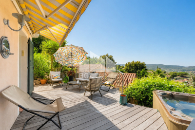 Maison &agrave; vendre &agrave; LE LAVANDOU  - 5 pi&egrave;ces - 90 m&sup2; 