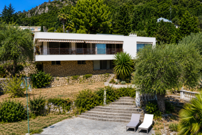 Maison &agrave; vendre &agrave; VENCE  - 7 pi&egrave;ces - 250 m&sup2; 