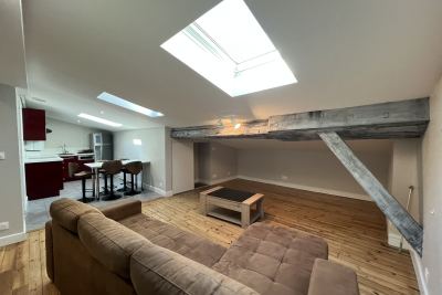 Appartement &agrave; louer &agrave; BORDEAUX  - 2 pi&egrave;ces - 42 m&sup2; 