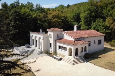 Maison &agrave; vendre &agrave; BEAUMONT LES VALENCE  - 6 pi&egrave;ces - 194 m&sup2; 