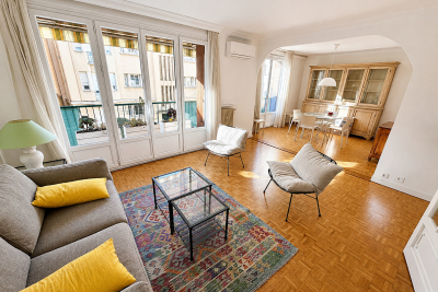 Appartement &agrave; louer &agrave; AIX-EN-PROVENCE  - 3 pi&egrave;ces - 104 m&sup2; 